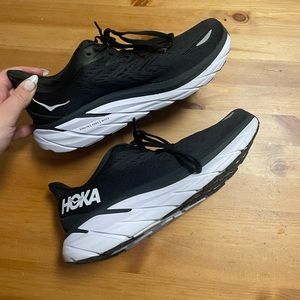 Women’s hoka clifton 8s
